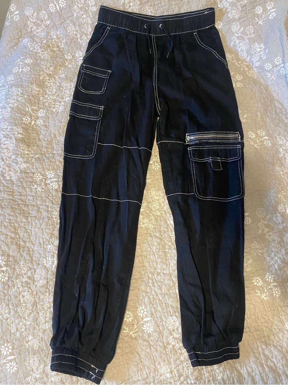 Hot Topic Black Cargo Pants